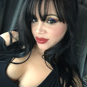 Meet your Posher, Claudia